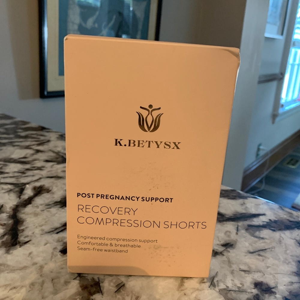 K. BETYSX post pregnancy‎ recovery compression shorts. NWT